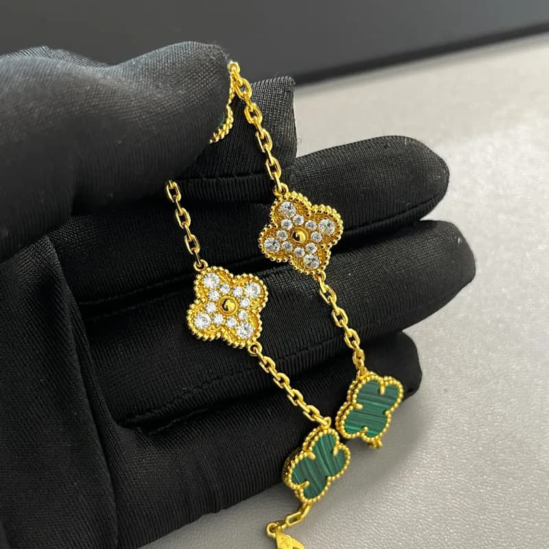 Van Cleef & Arpels Alhambra Bracelet Malachite and Diamond