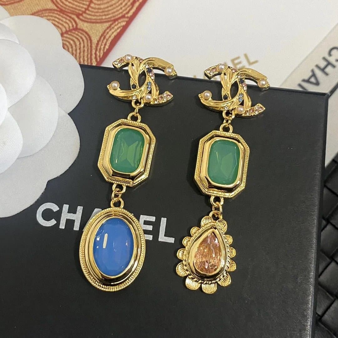 Chanel CC Pearl Earrings Gold Tone with Pearls — 32