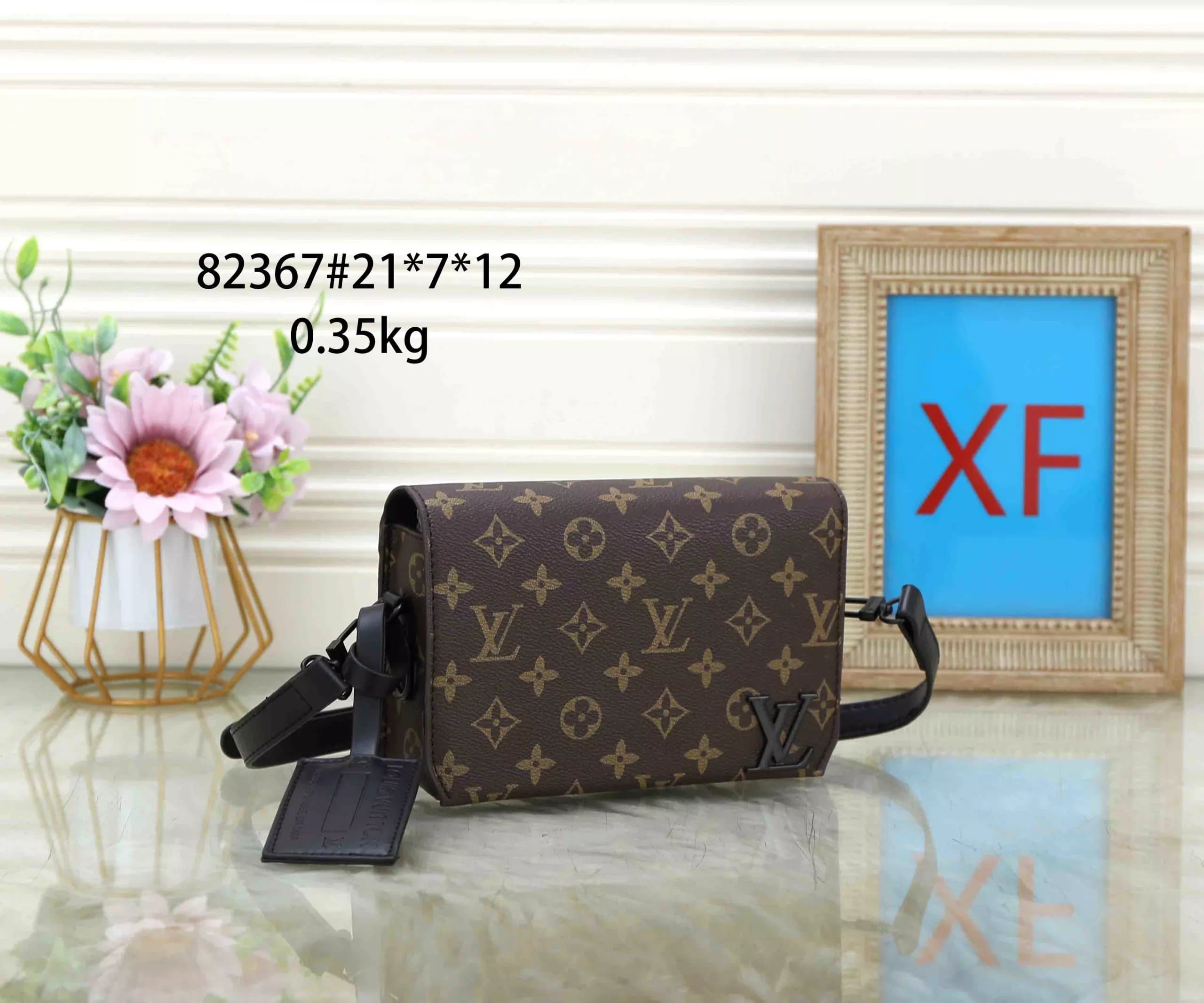 Louis Vuitton Pochette Métis Monogram Canvas