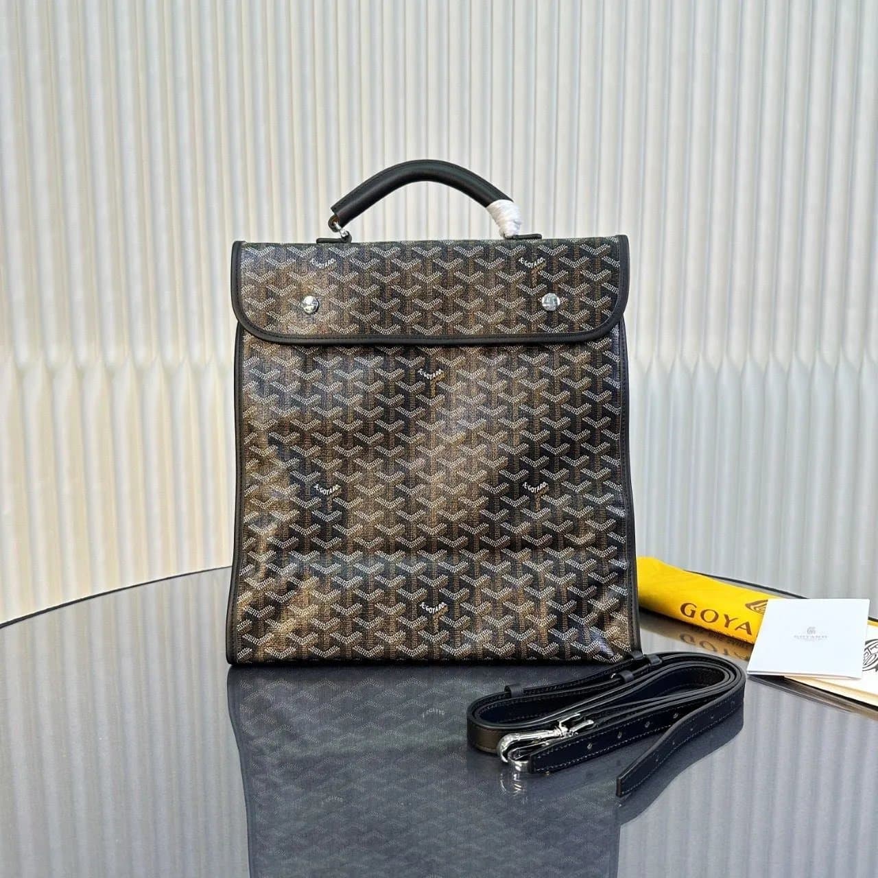 Goyard Card Holder Chevron Pattern — 23