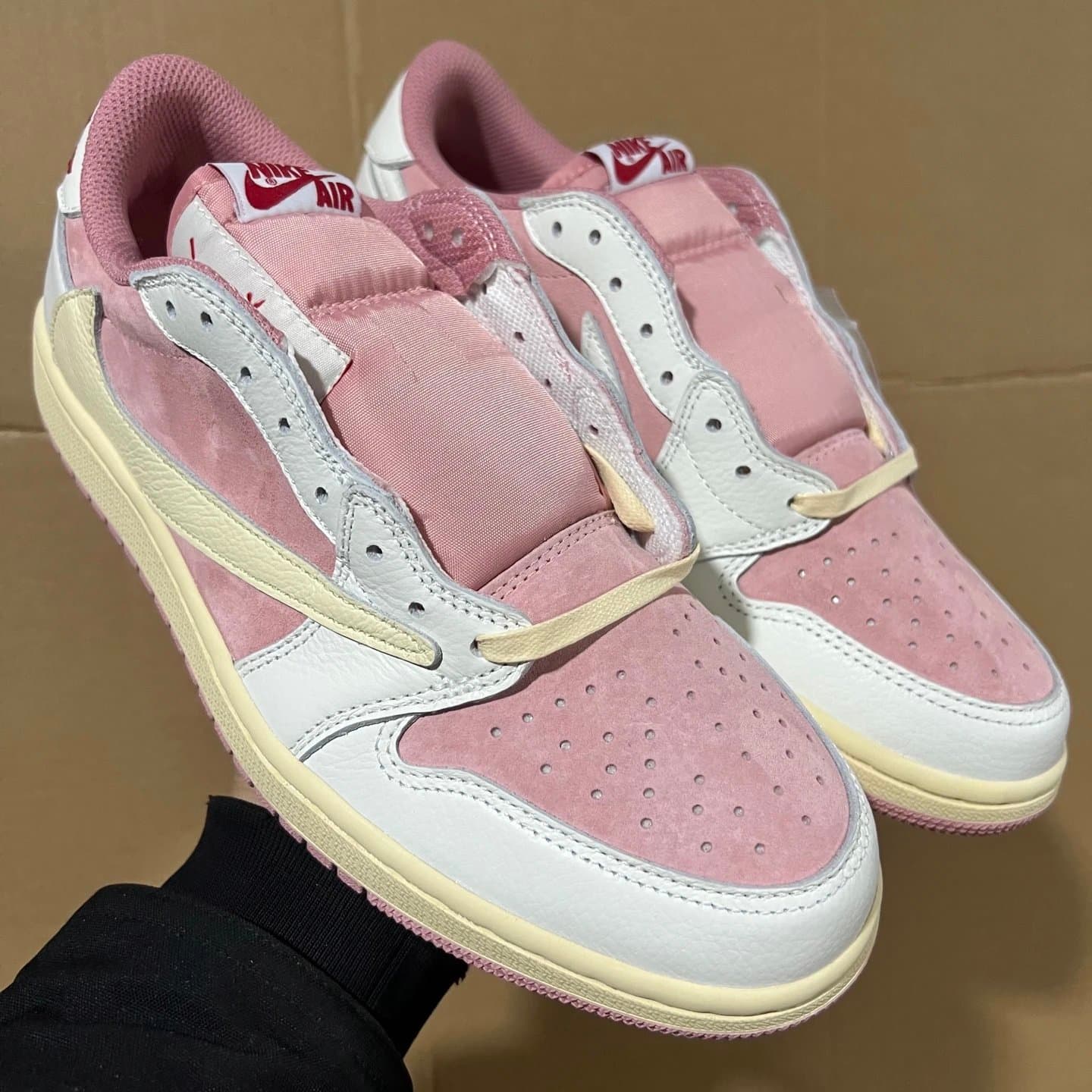 Travis Scott Air Jordan 1 Low Cactus Jack Pink