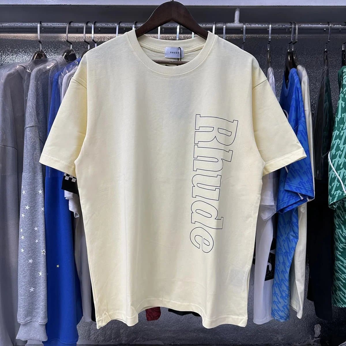 Rhude Graphic Tee Racing Logo — 50125杏