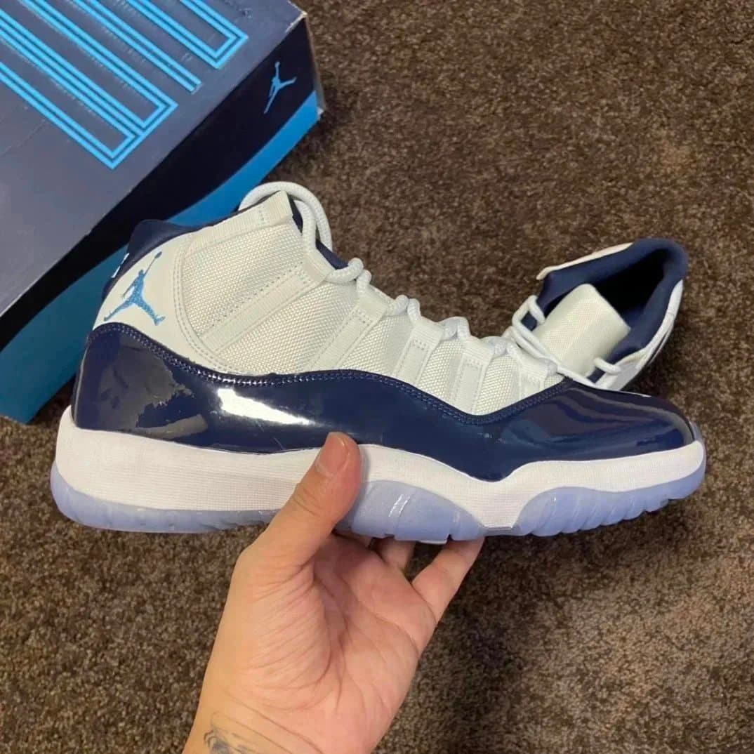 Air Jordan 11 Concord