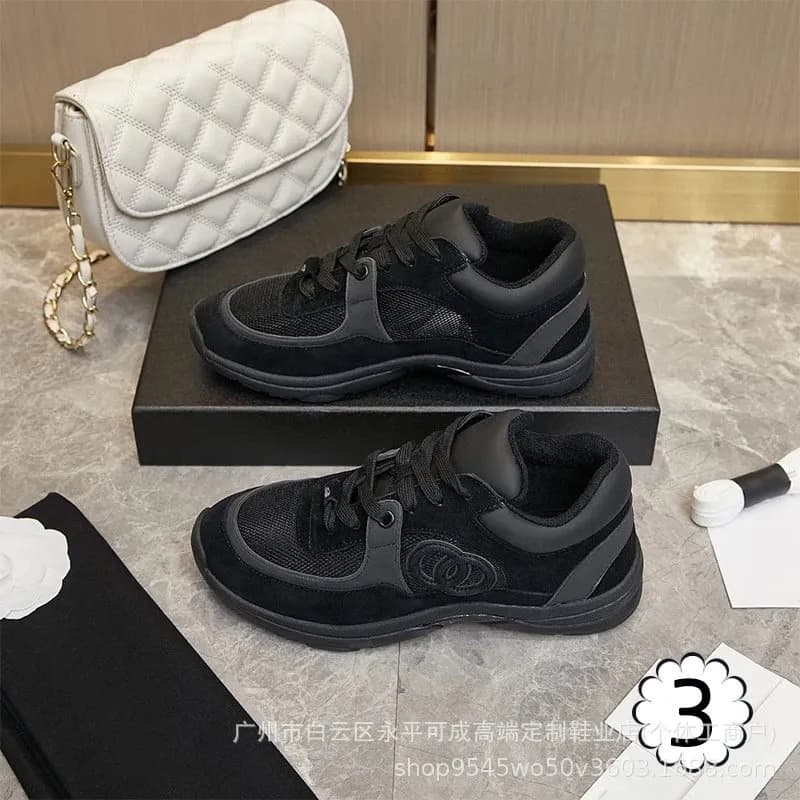 Chanel Sneaker CC Logo — 颜色3
