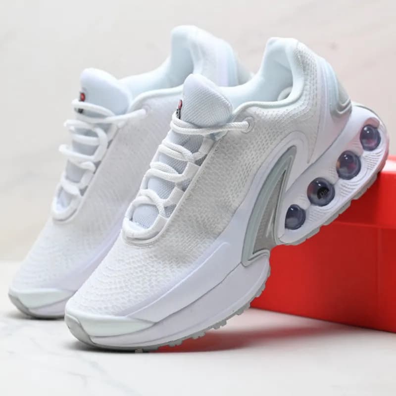 Yeezy 700 Analog — 29