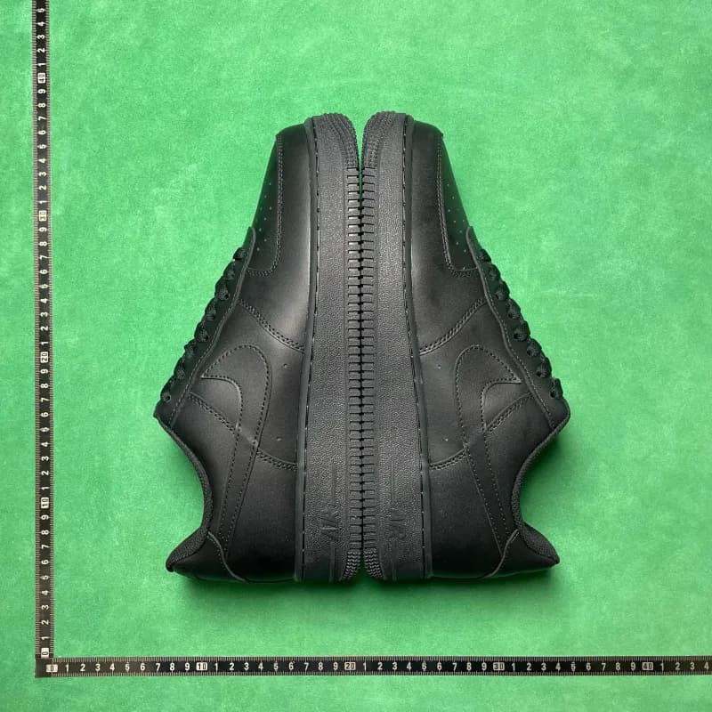 Nike Air Force 1 Low Triple Black