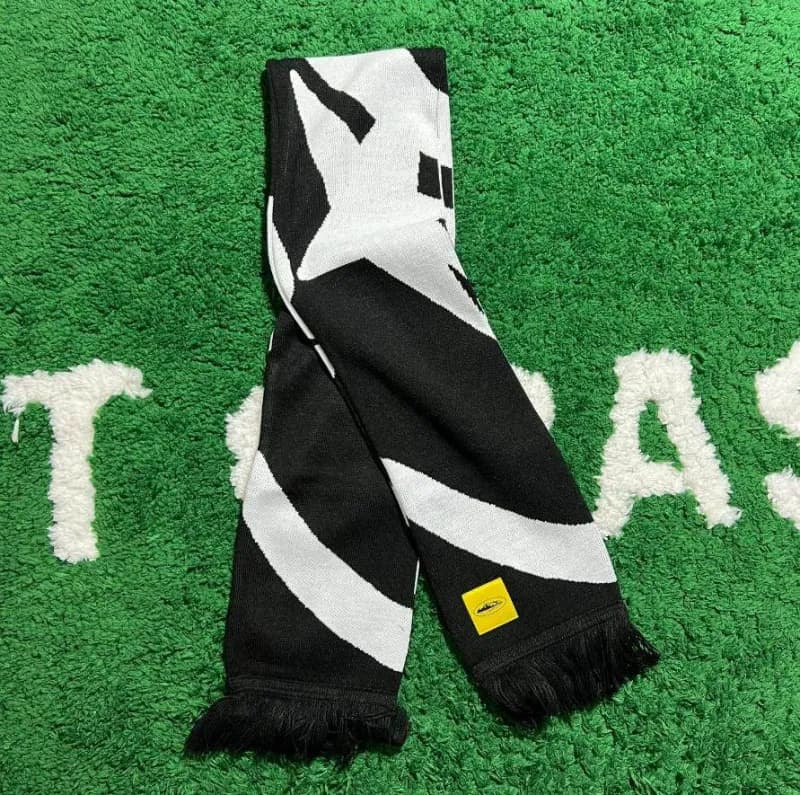 Palace Scarf Star Logo