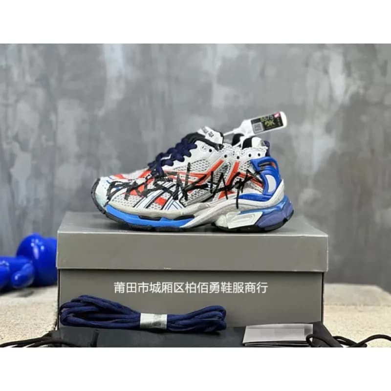 Balenciaga Triple S Triple White — 白蓝红字母