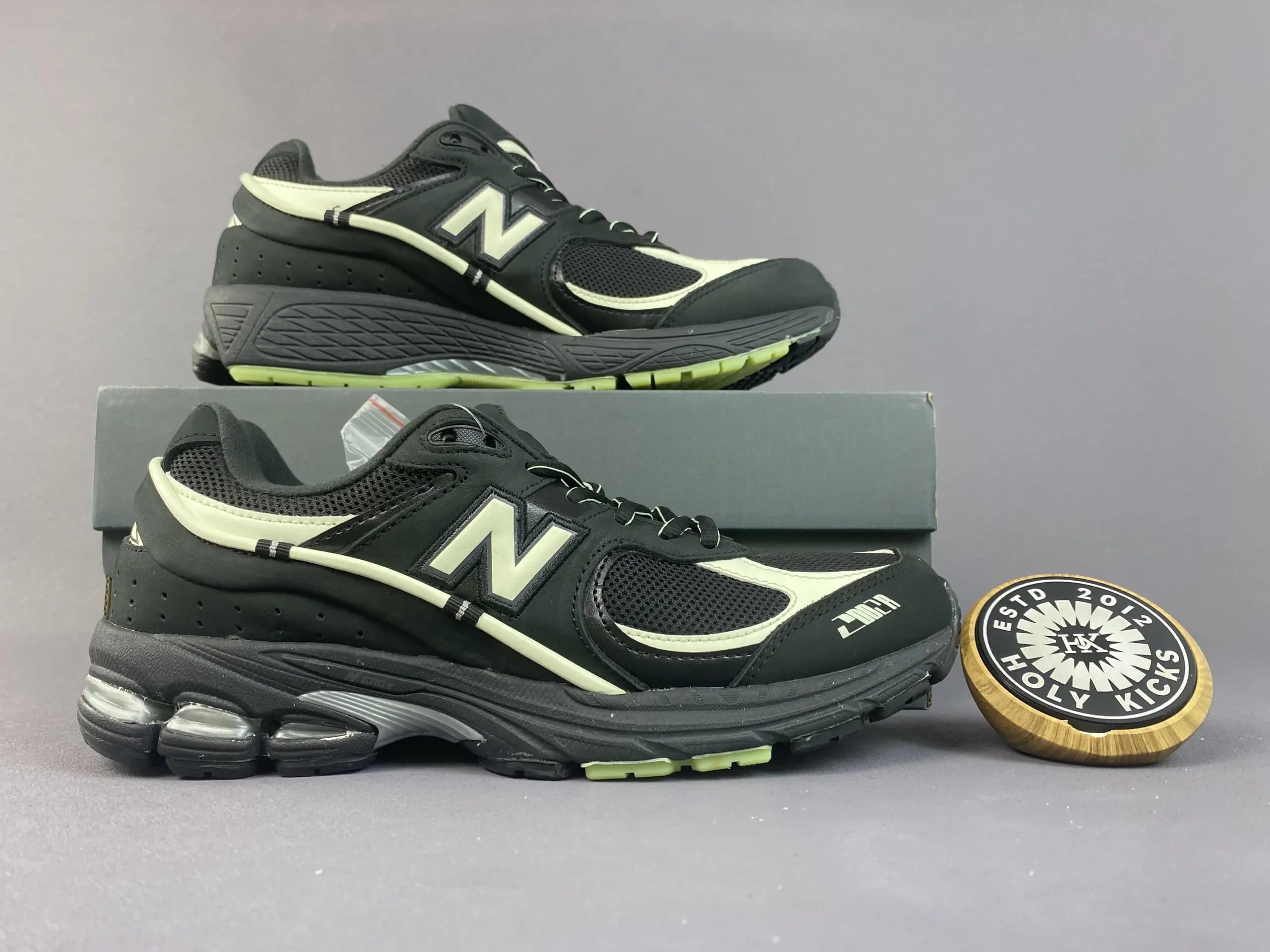 New Balance 2002R Cream — ML2002RZ