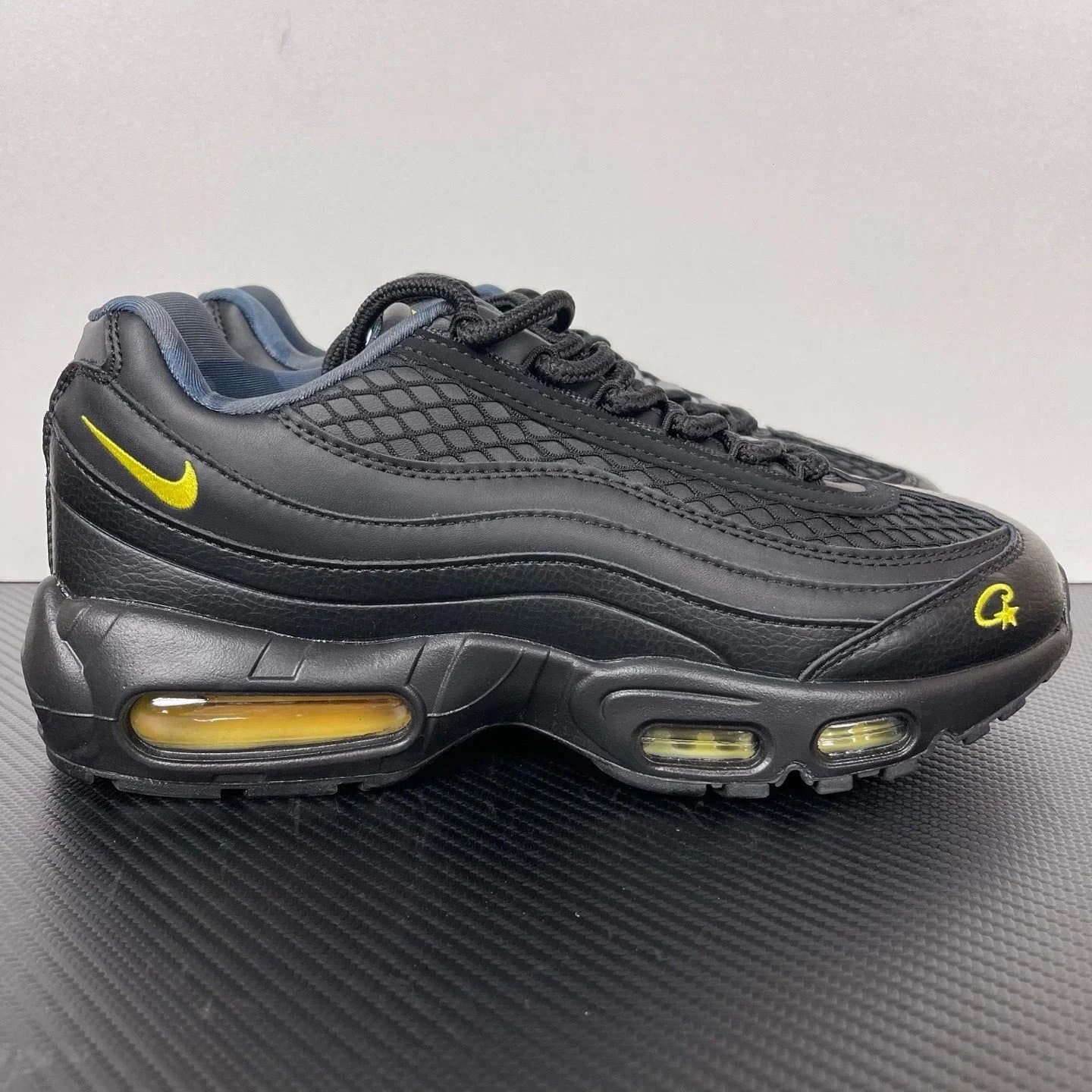 Nike Air Max 95 Sunset Gradient — EM版本 · Air Max 95 联名黑黄FB2709-003