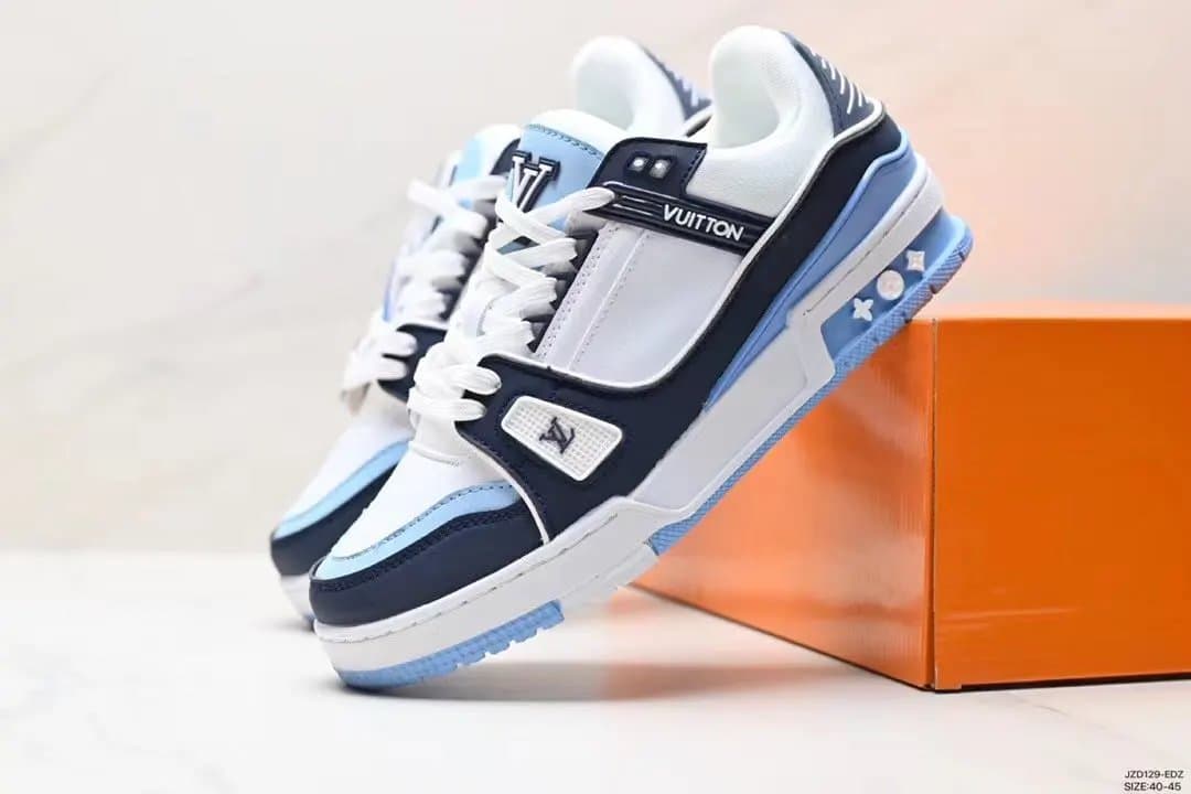 Louis Vuitton LV Trainer White Monogram — 8 白蓝黑