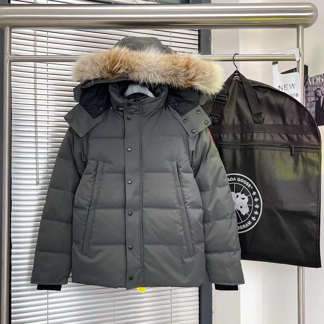 Moncler Puffer Jacket Fur-Trimmed Hood — 灰色 定制款 大狼毛 完美无瑕 无需等待
