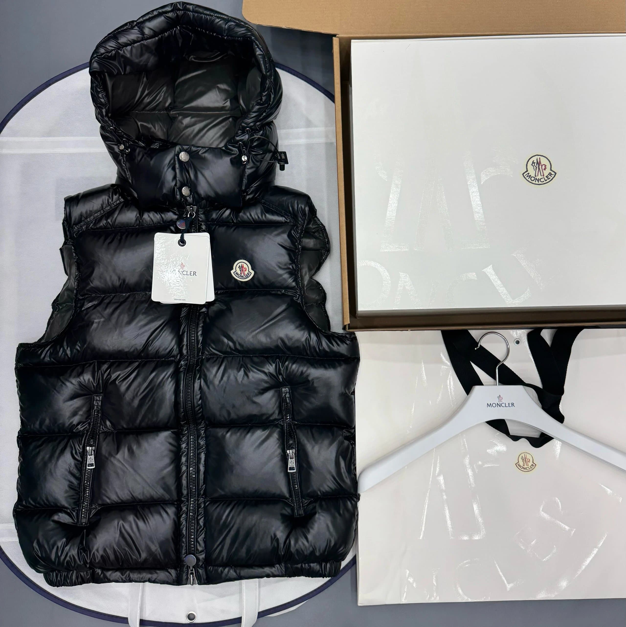 Moncler Quilted Puffer Vest Shiny Nylon