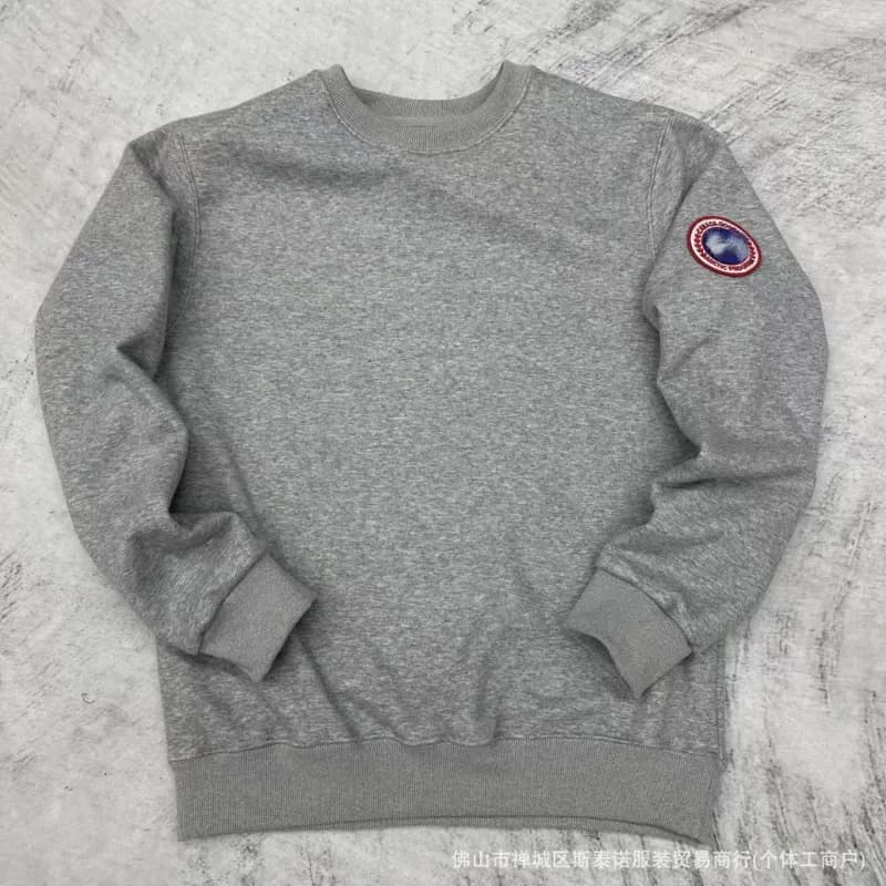 Canada Goose Crewneck Sweatshirt Classic Logo Patch