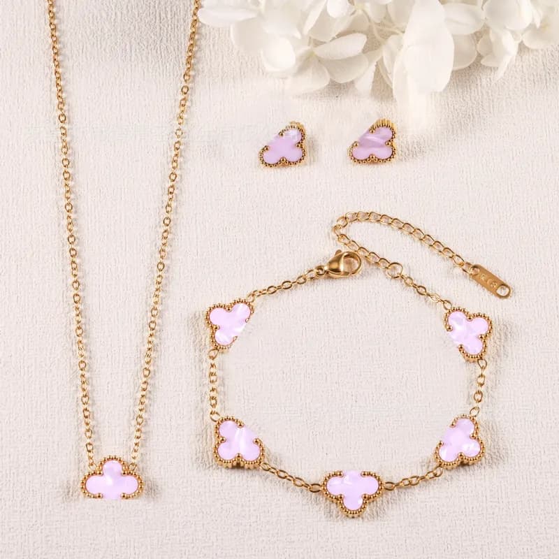 Van Cleef & Arpels Alhambra Lilac Mother-of-Pearl