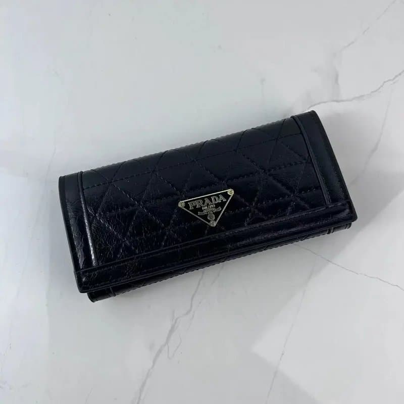 Prada Galleria Wallet Quilted