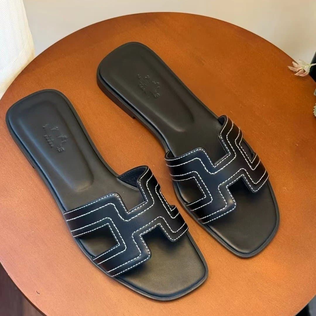 Hermès Oran Sandal H Logo Strap — 2