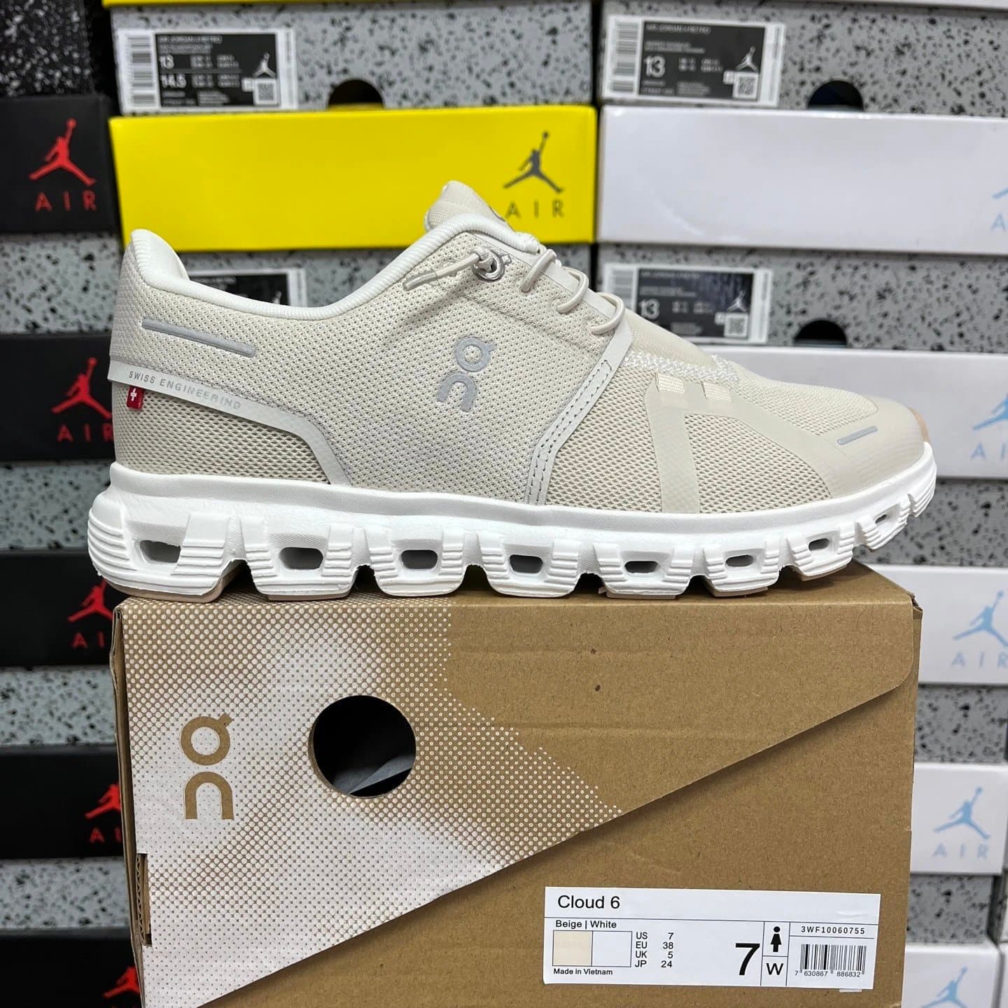 On Cloud 6 Dark Blue — SK01-03820