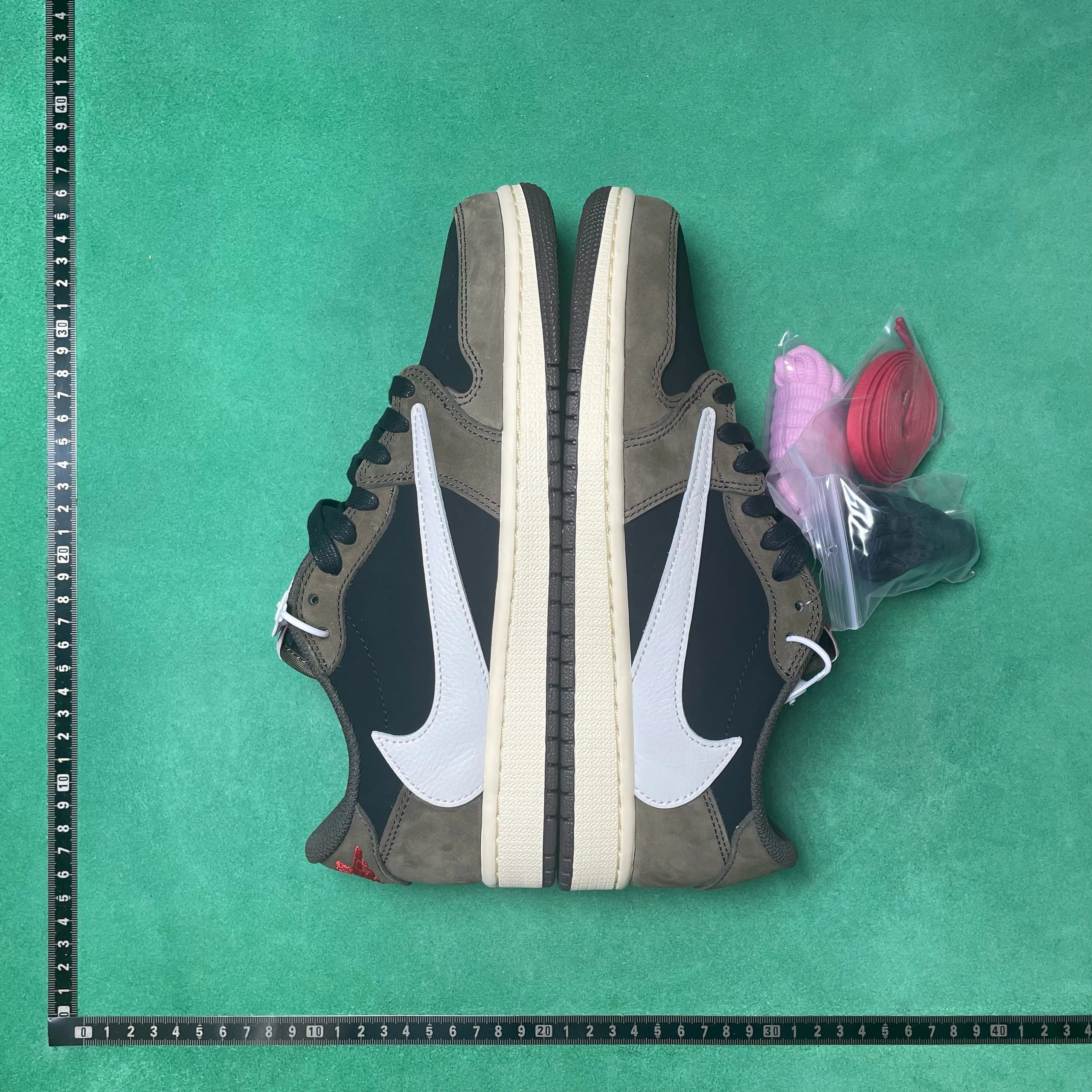 Travis Scott Air Jordan 1 Low Mocha