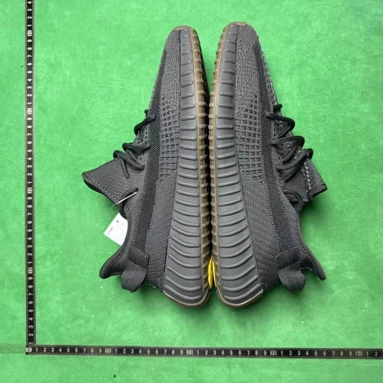 Yeezy Boost 350 V2 Zebra