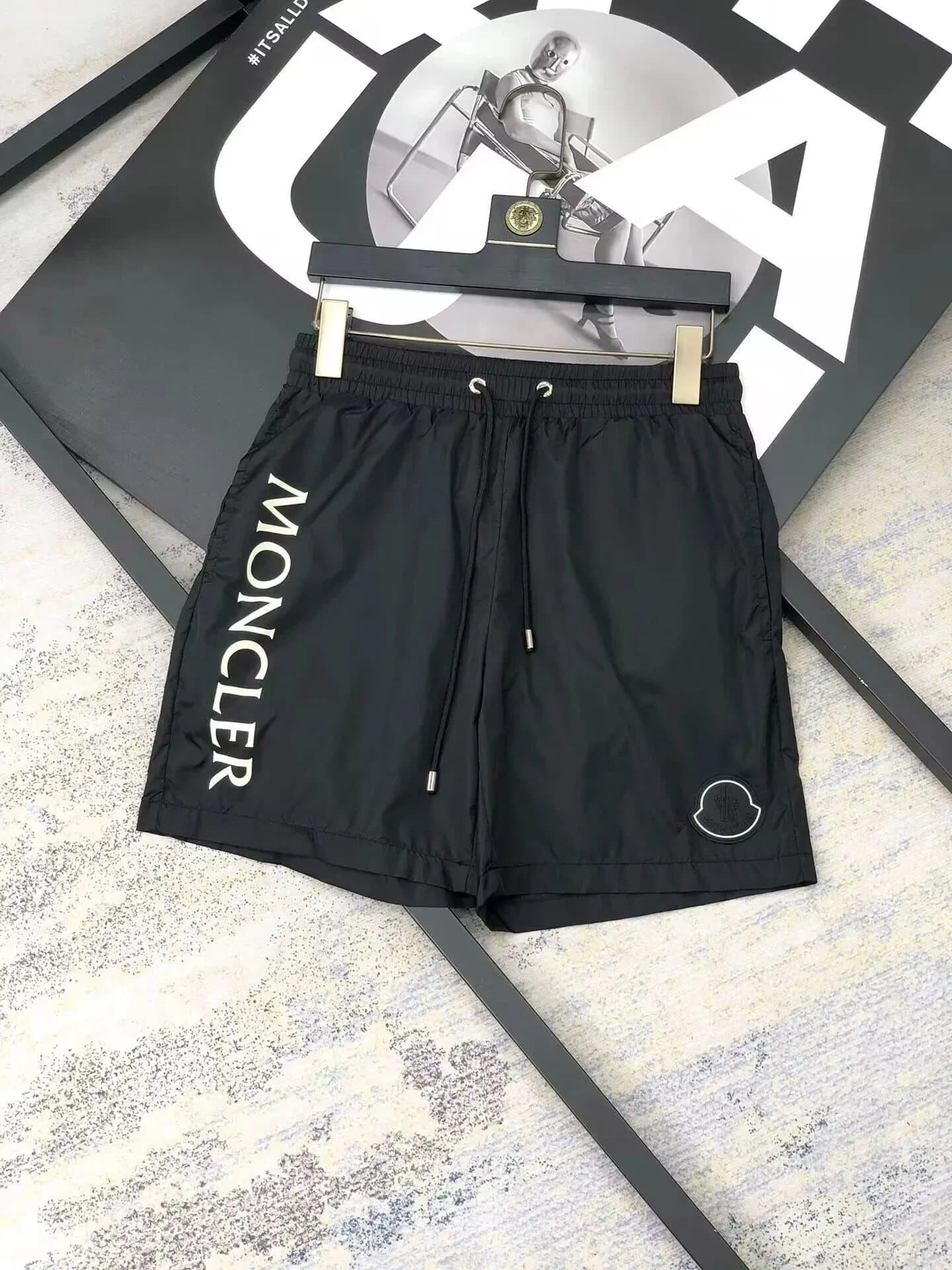 Moncler Logo Shorts Multicolor Logo — 1015016TLB