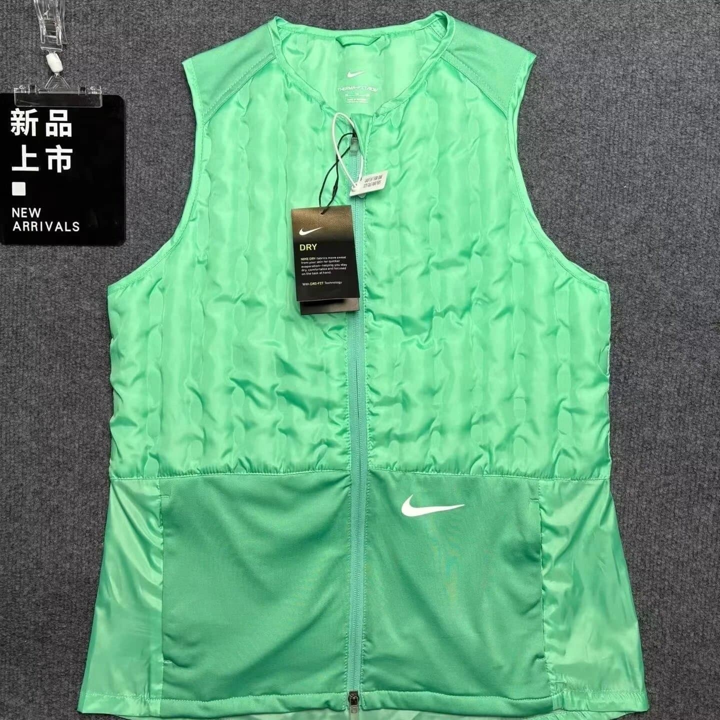 Nike Windrunner Jacket Black/White/Mint Swoosh — 绿色马甲3