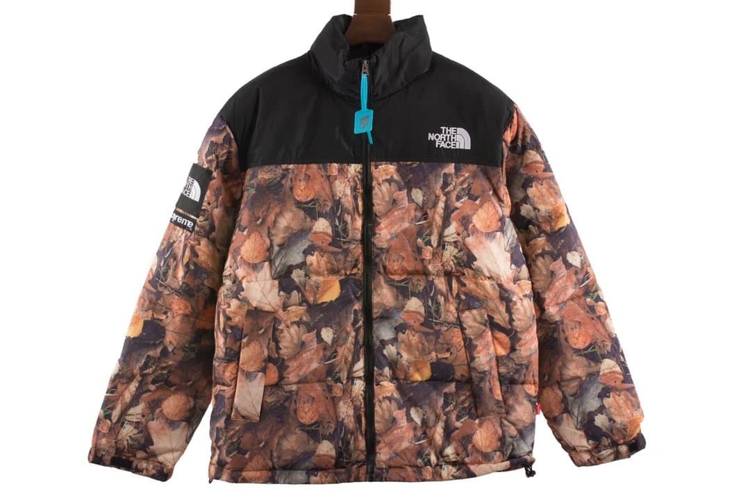 Supreme × The North Face Nuptse Jacket All-Over Logo — 枫叶