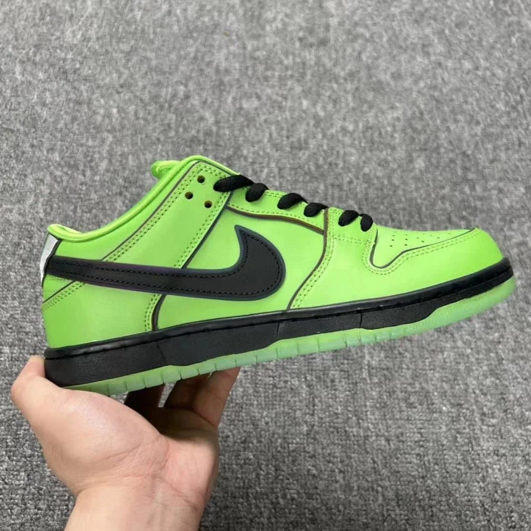 Nike × Travis Scott Dunk Low Cactus Jack — S2 Dunk 绿色女警