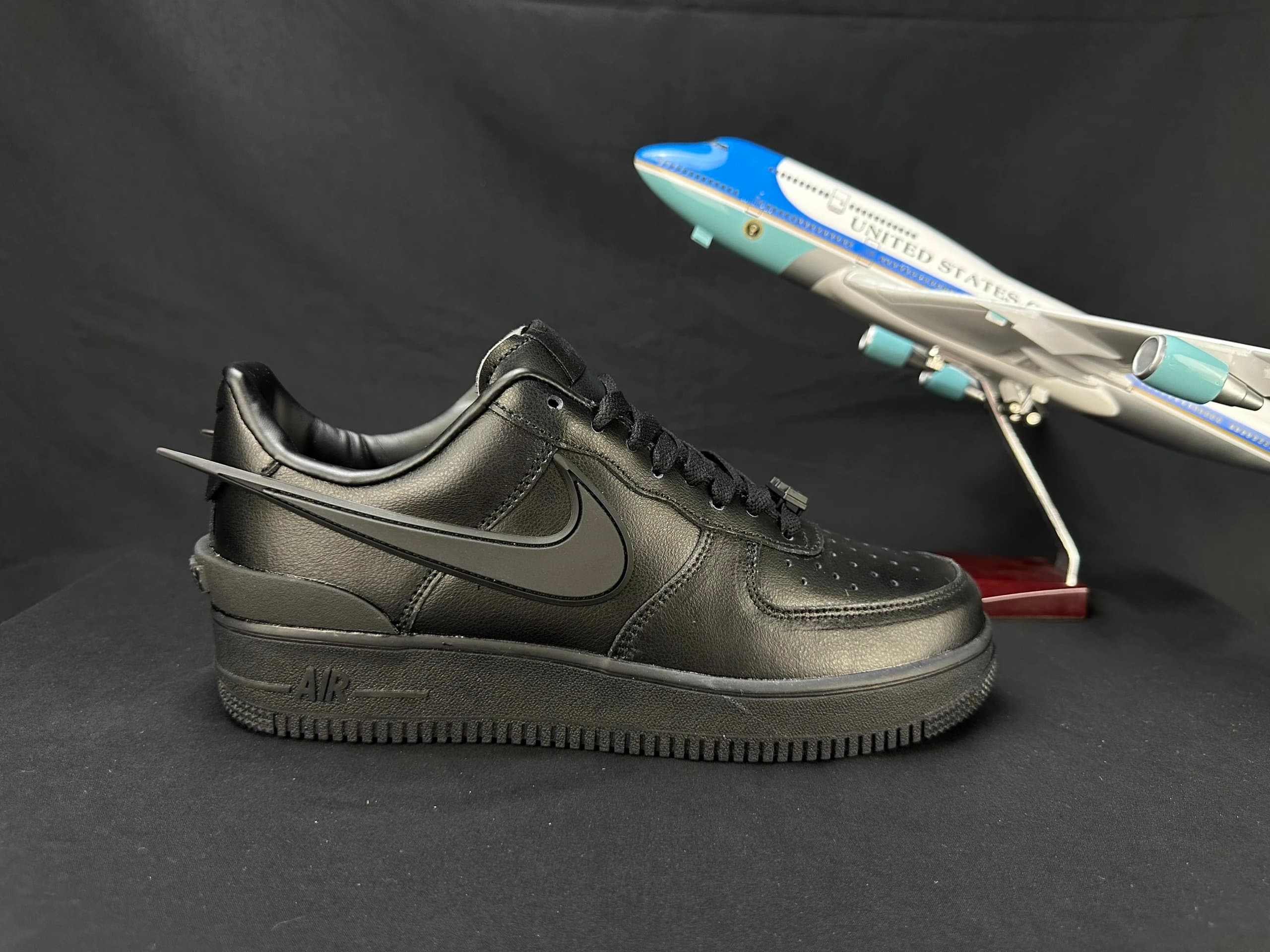 Nike Air Force 1 Low Supreme — 20