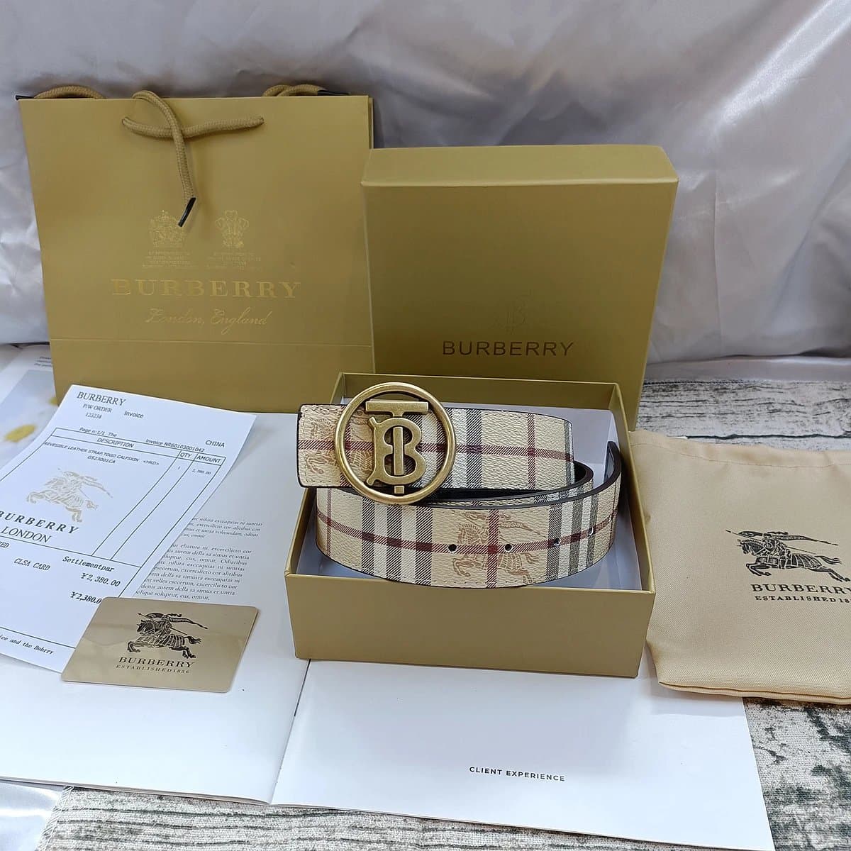 Burberry Reversible Leather Strap Togo Check — 款式19