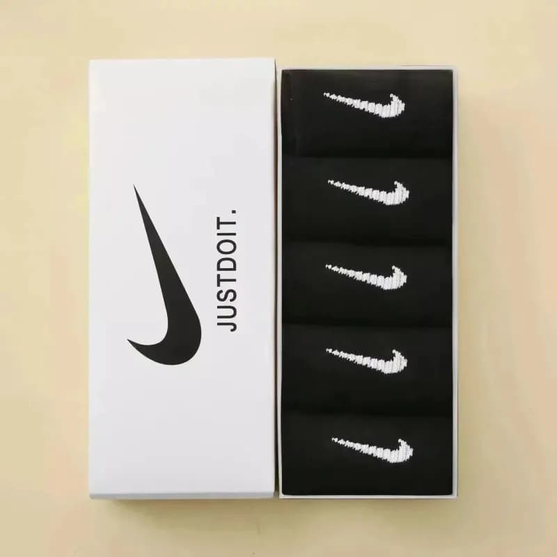 Nike Socks Swoosh Logo
