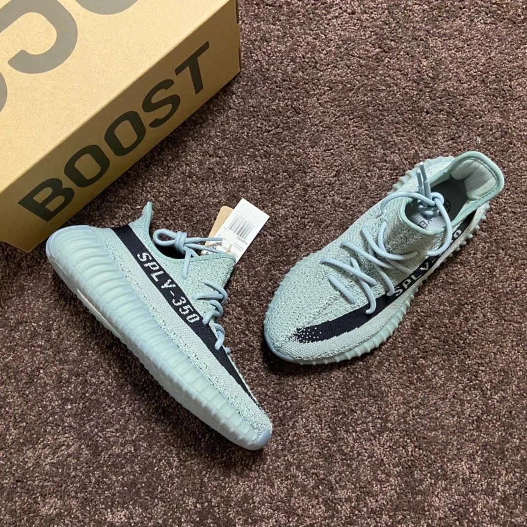 Yeezy Boost 350 V2 Zebra