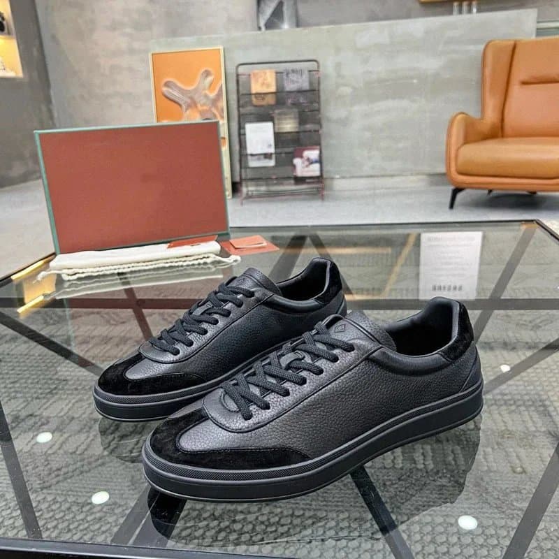 Dior Loafer Suede — 33.