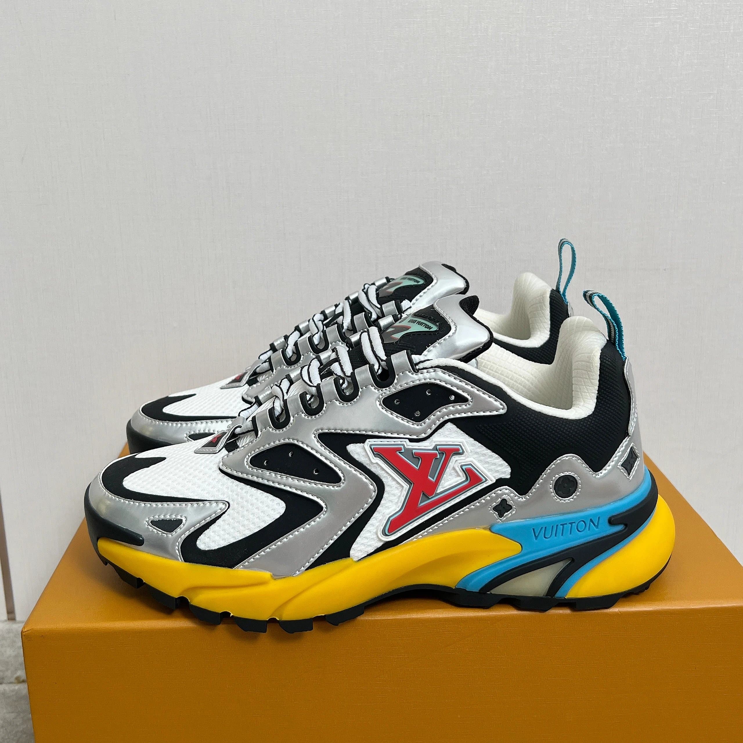 Louis Vuitton LV Runner Metallic Beige — L98