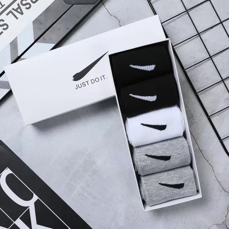 Nike Socks Swoosh Logo Pack