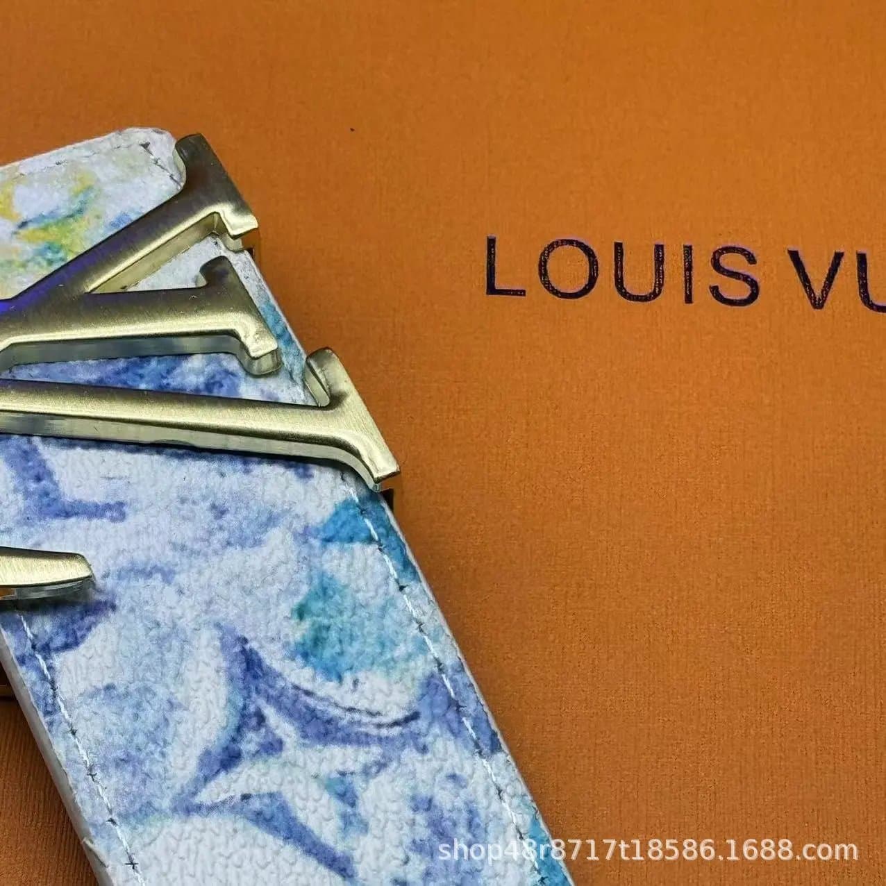 Louis Vuitton LV Belt Bag Monogram Eclipse — 白兰涂鸦 金扣