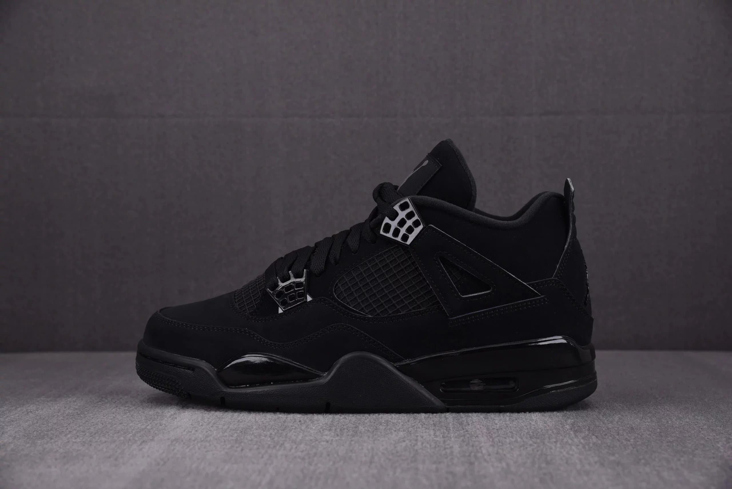 Air Jordan 4 Triple Black