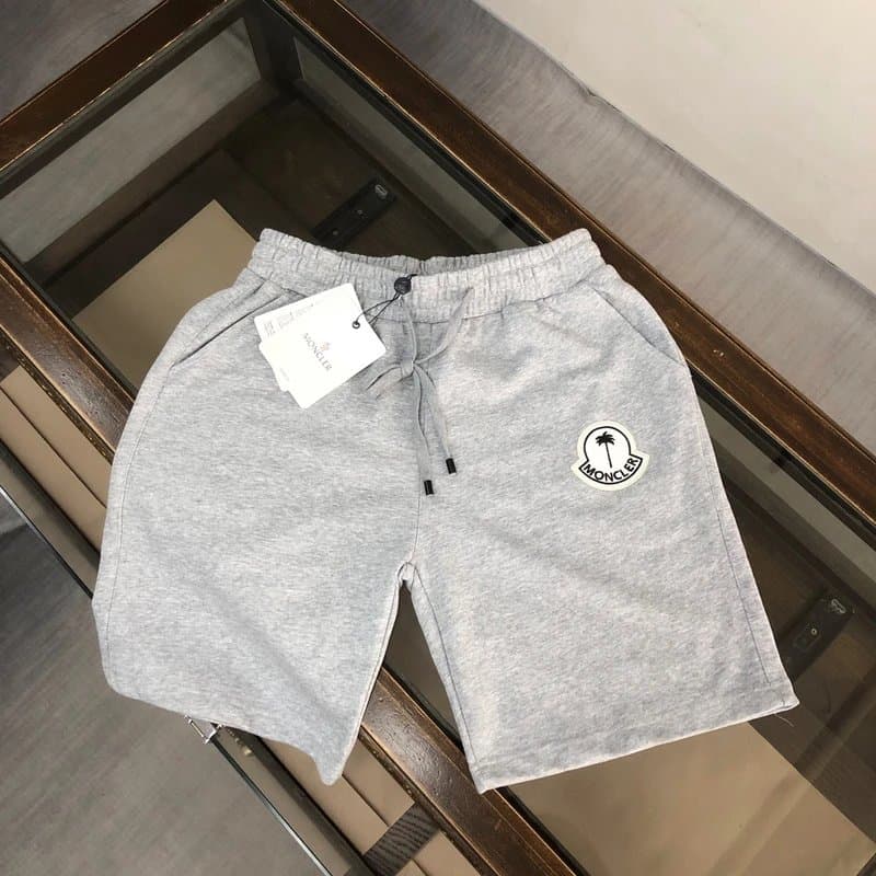 Moncler Logo-Print Shorts North Pole Side Print — 41
