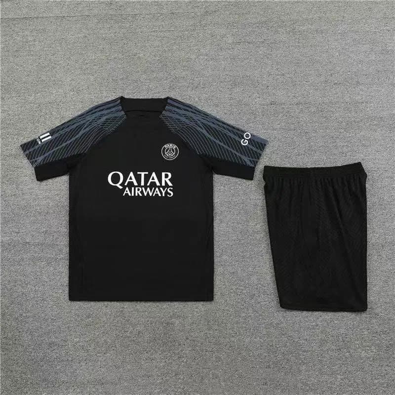 Nike Training Set Qatar Airways