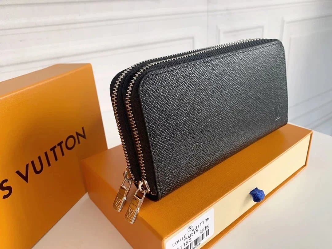 Louis Vuitton Zippy Wallet Epi Leather