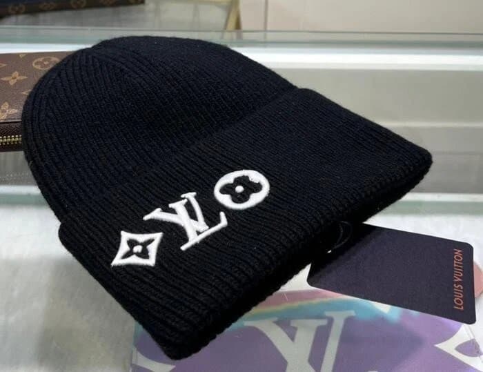 Louis Vuitton Monogram Knit Beanie LV Pattern — 20
