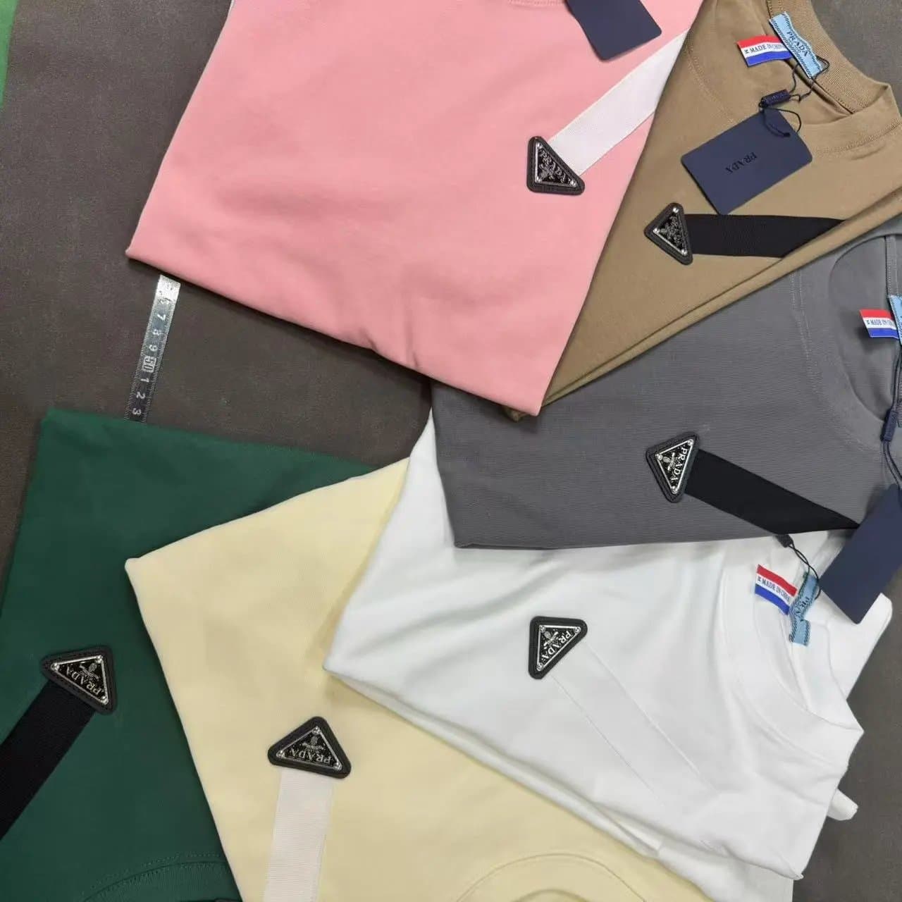 Prada Logo T-Shirt Triangle Logo — 款式3 灰色