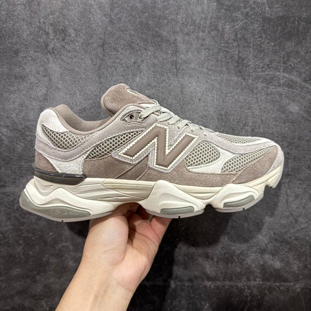 New Balance 2002R Pink — U9060ERC