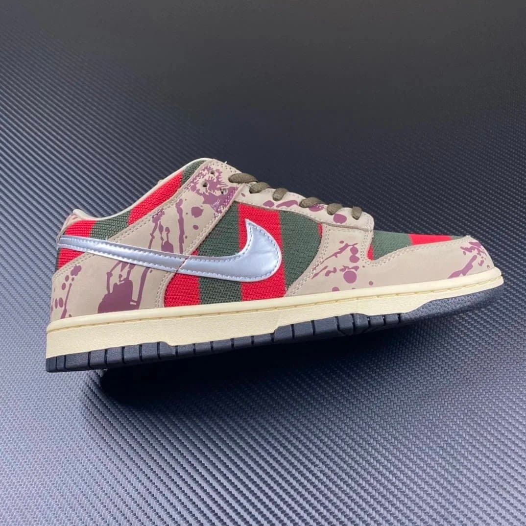 Nike × Off-White Dunk Low Freddy Krueger
