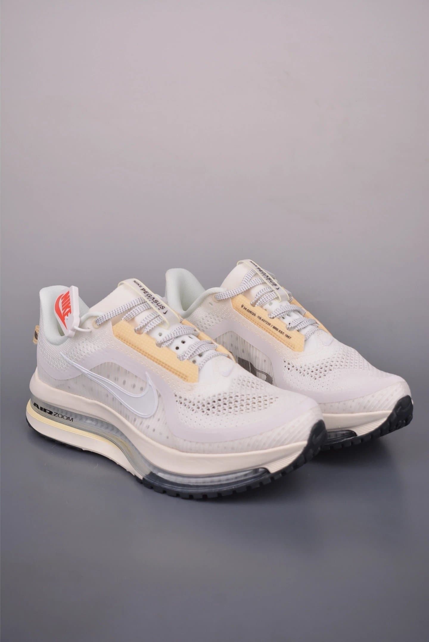 Nike Pegasus 40 Off-White