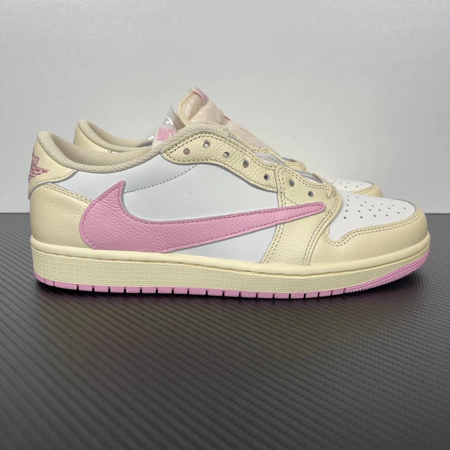 Air Jordan 1 Low Travis Scott Reverse Mocha