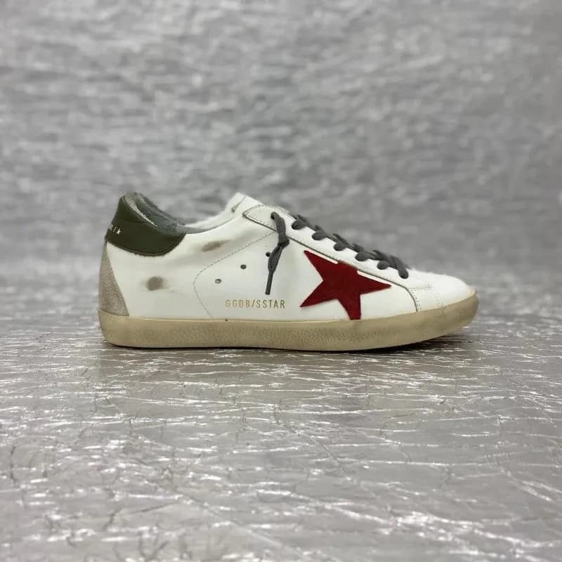 Golden Goose Superstar Distressed Red Star