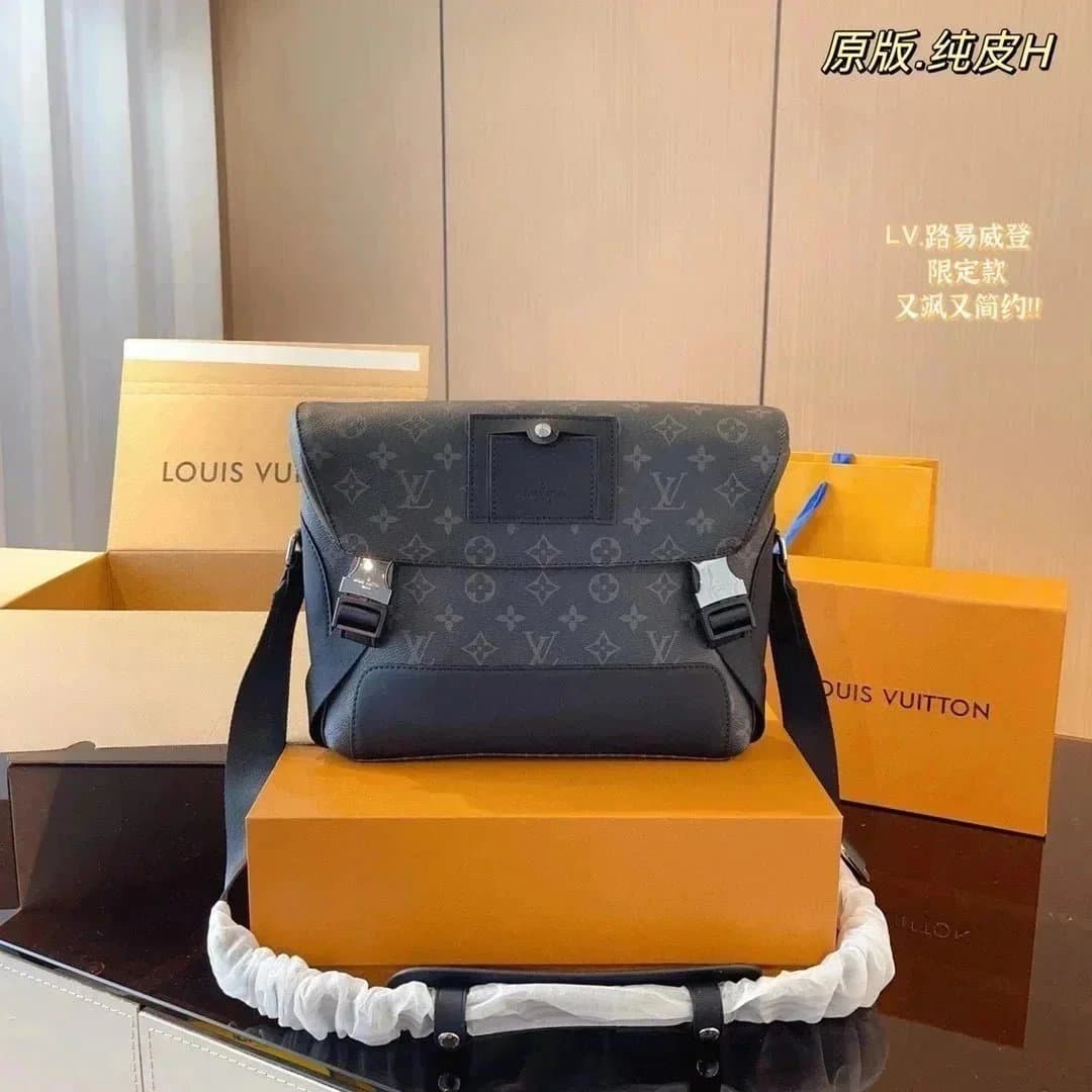 Louis Vuitton Messenger Bag Monogram Eclipse