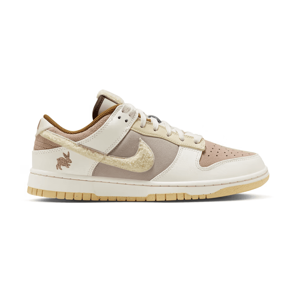 Nike × Travis Scott Dunk Low Cactus Jack Rabbit