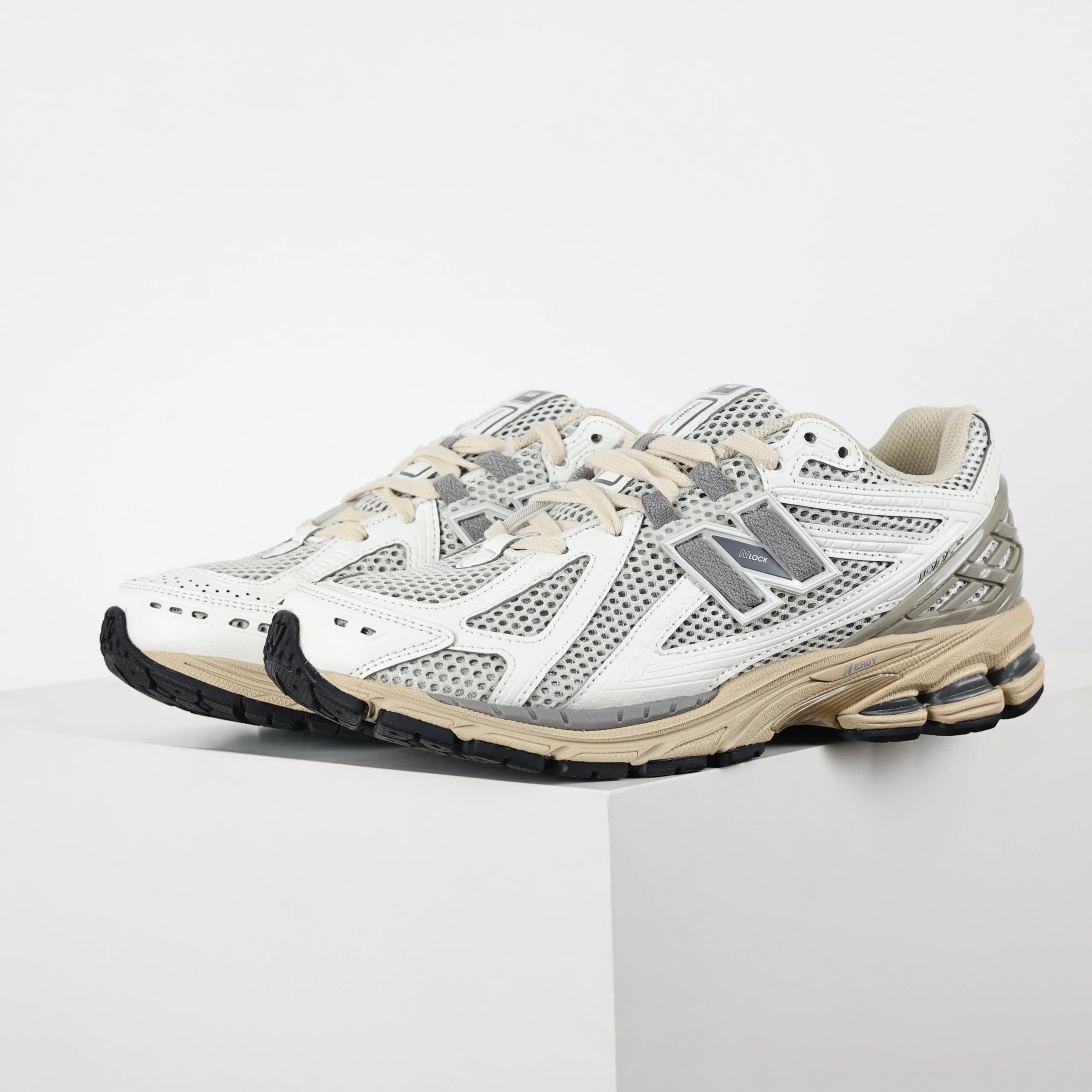 New Balance 1906R Metallic Silver — M1906 RP